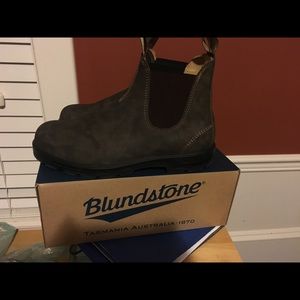 Meet your Posher, Quinn